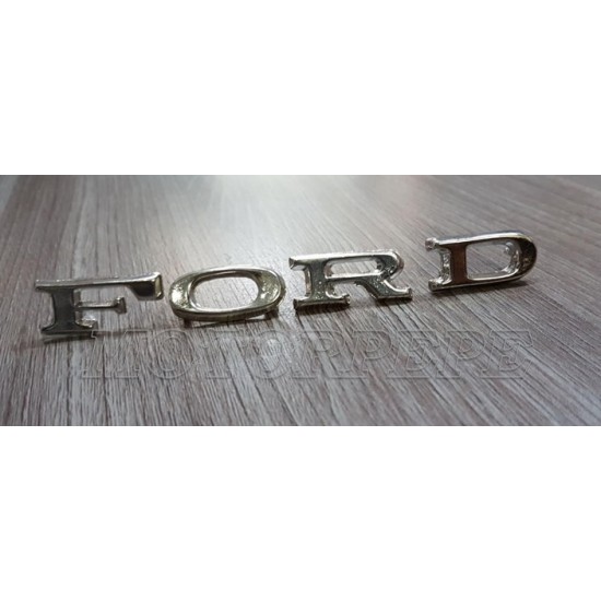 EMBLEMA DO CAPÔ ( ESCRITA PEQUENA F O R D ) 73 A 81 GALAXIE - LANDAU ( MOTOR V8 )